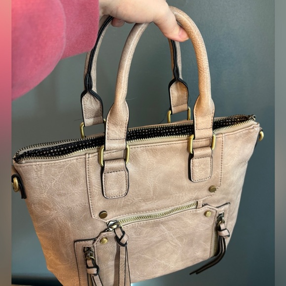 Antik Kraft Shoulder Bag - Picture 14 of 14